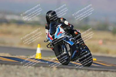 media/Sep-09-2023-SoCal Trackdays (Sat) [[6f49351c42]]/Turn 15 (745am)/